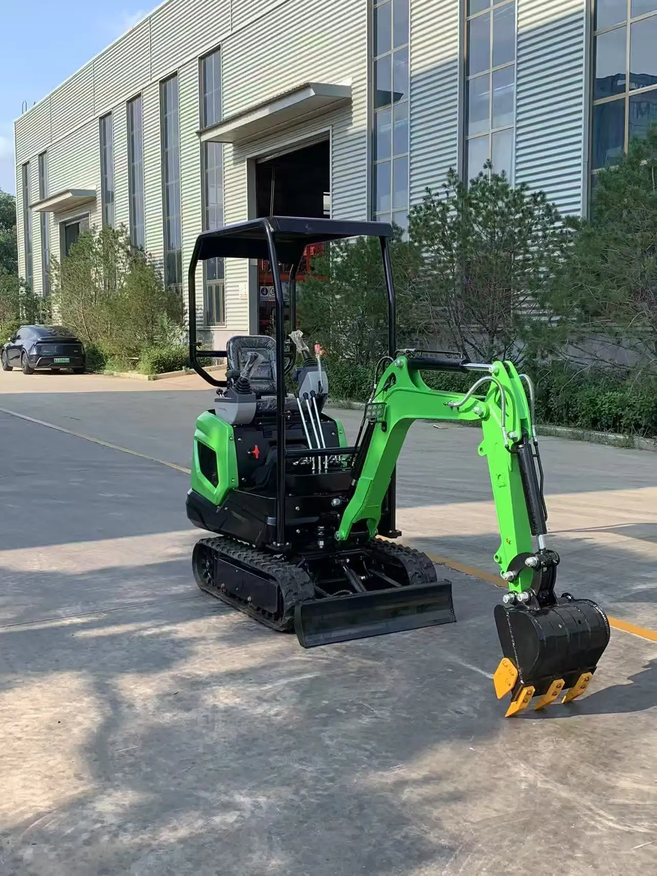 CT12 Mini Excavator - Image 2