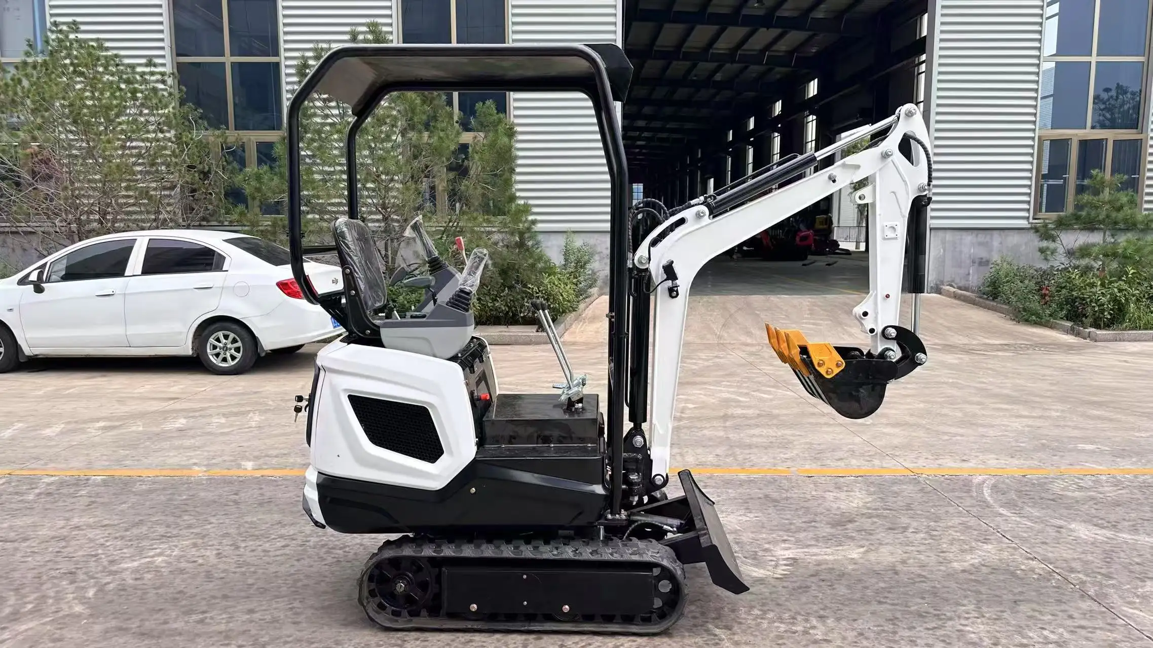 CT12 Mini Excavator - Image 5